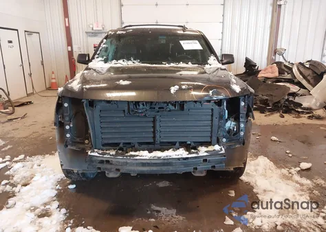 2017 Chevrolet Suburban Lt z USA, uszkodzony, nr VIN 1GNSKHKC1HR300962